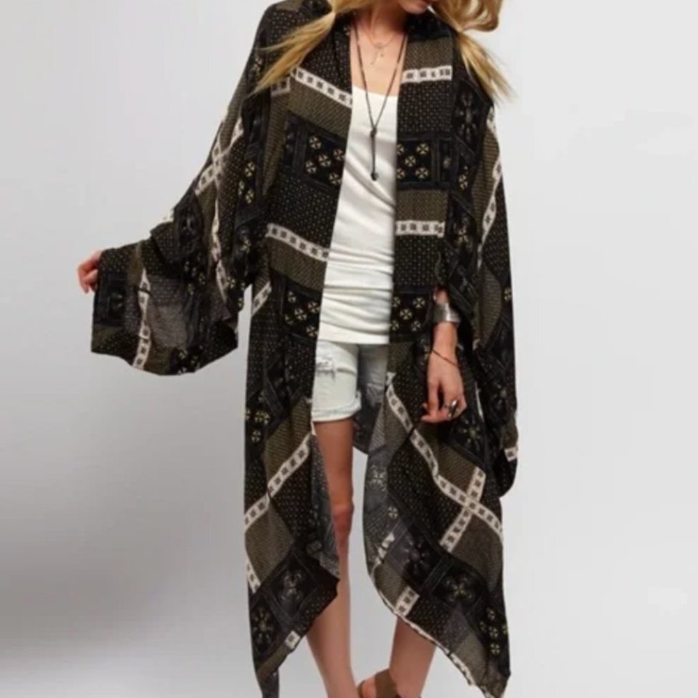 Free People Little Wing Rare Black Print Kimono Luxury Bohemian Duster Size XS/S - Picture 6 of 11